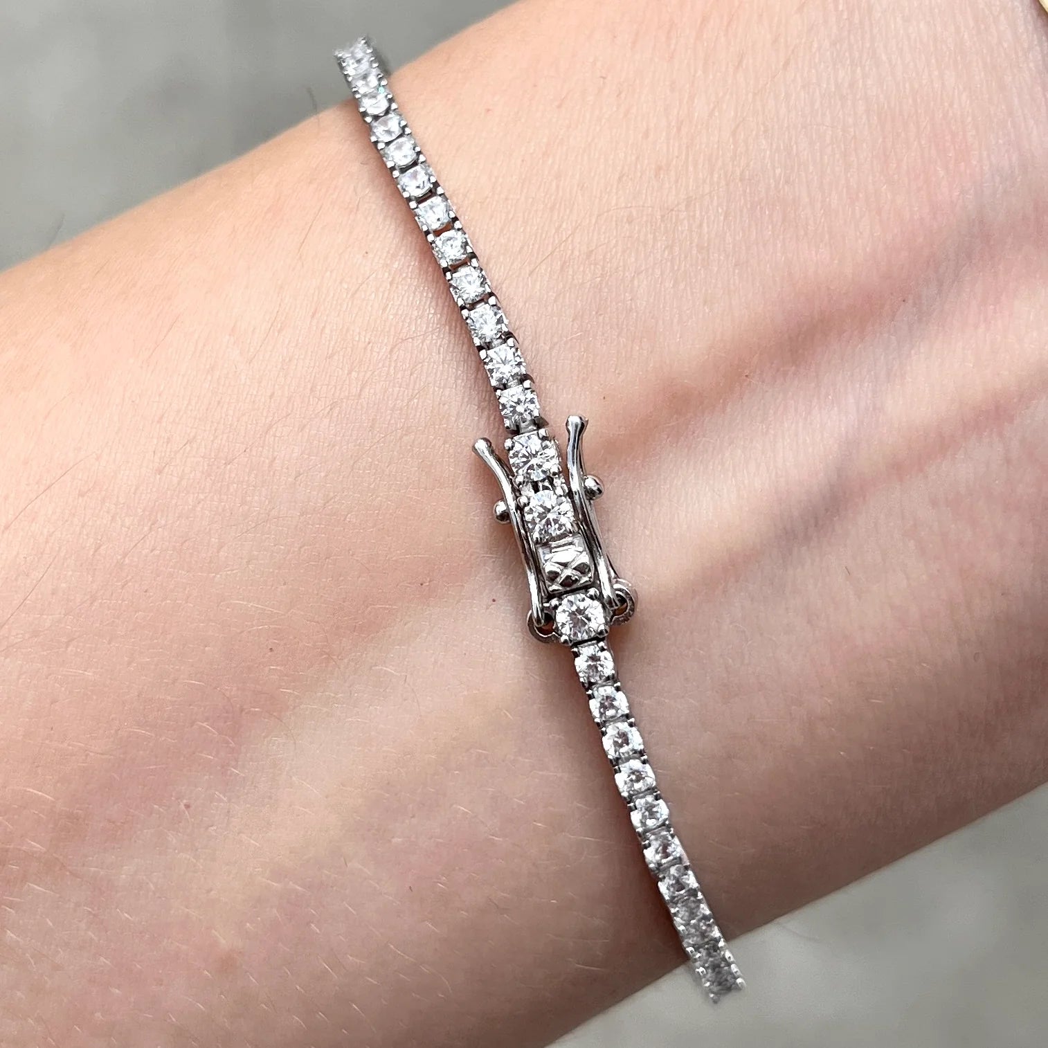 THE "MARGO" 4 PRONG 2MM TENNIS BRACELET