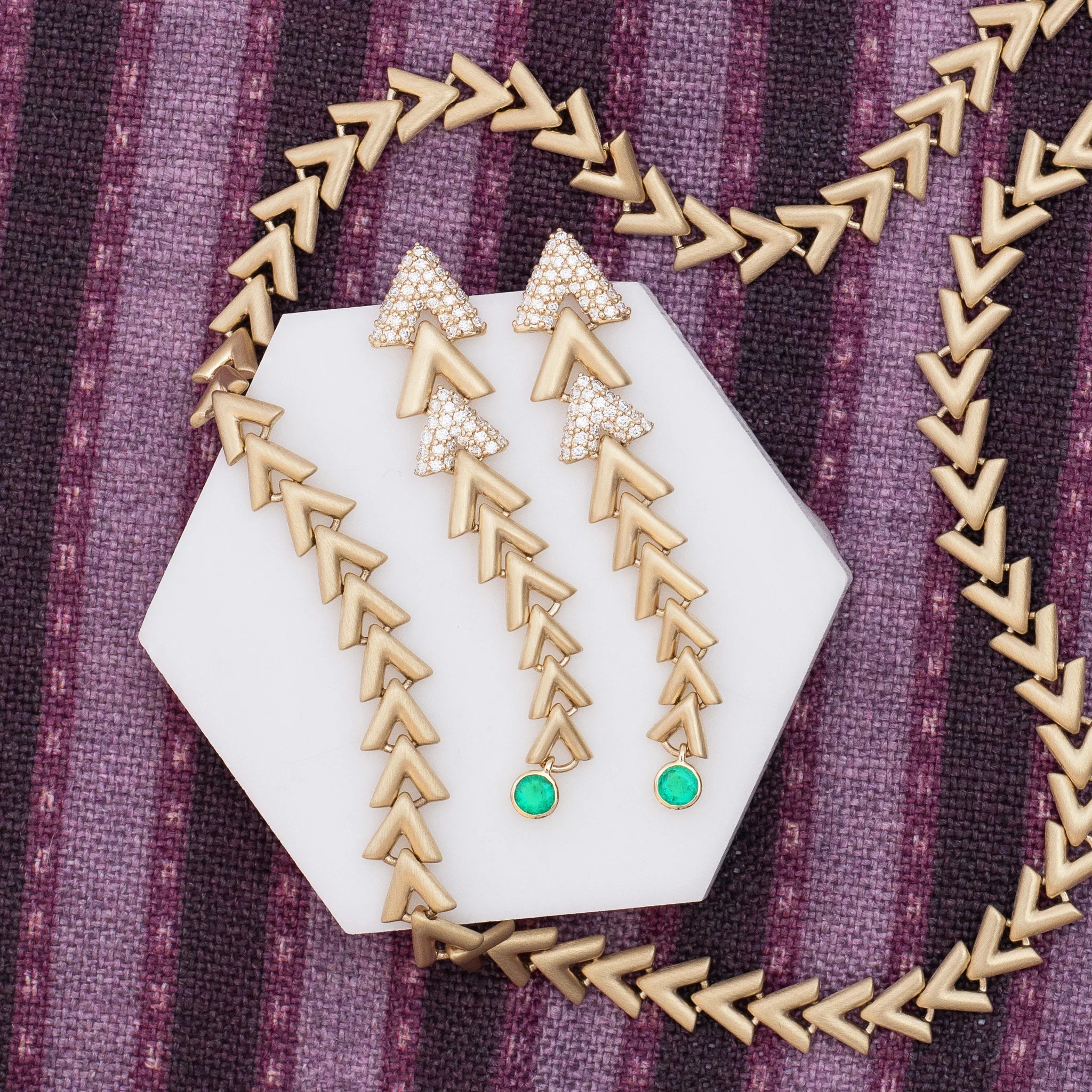 Spark Chevron Link Necklace - Gold