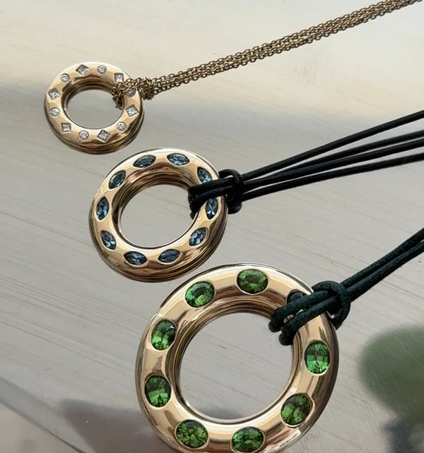 Small Oval Disc - Diamond