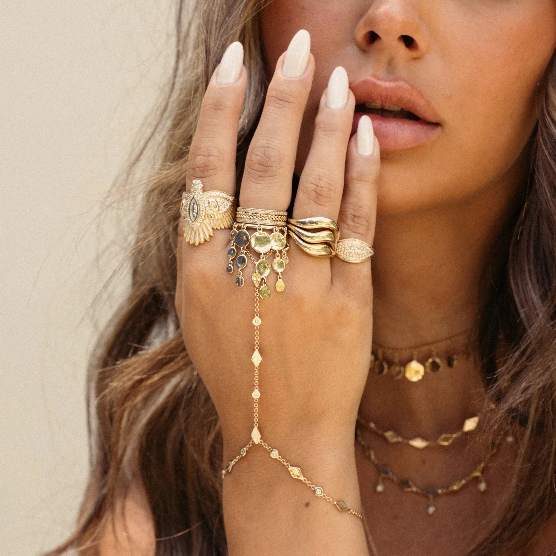 ROUND + TEARDROP DIAMOND FINGER BRACELET