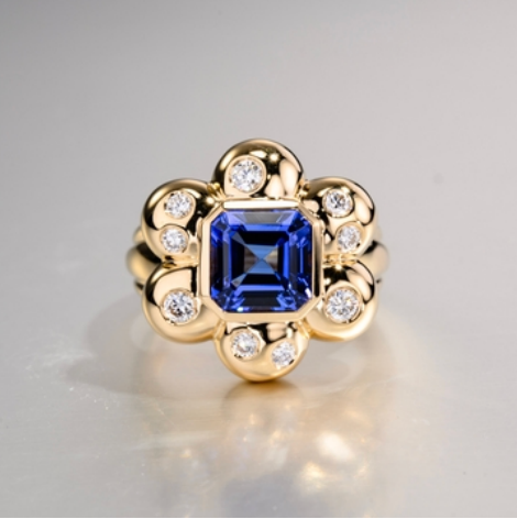 ONE-OF-A-KIND TANZANITE AND DIAMONDS FLOWER PUFF BLOOM RING - 2.9 CT