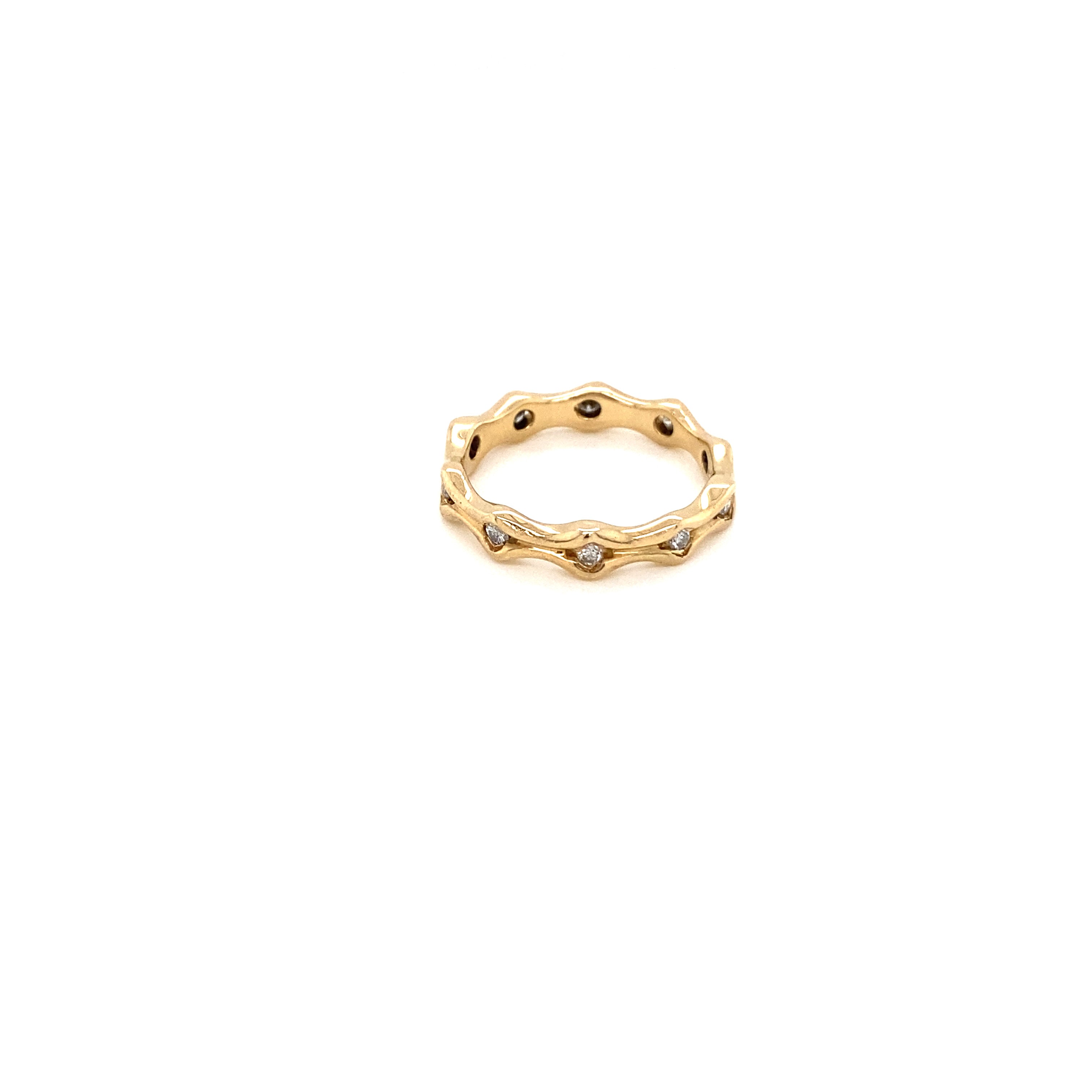 Yellow gold diamond ring