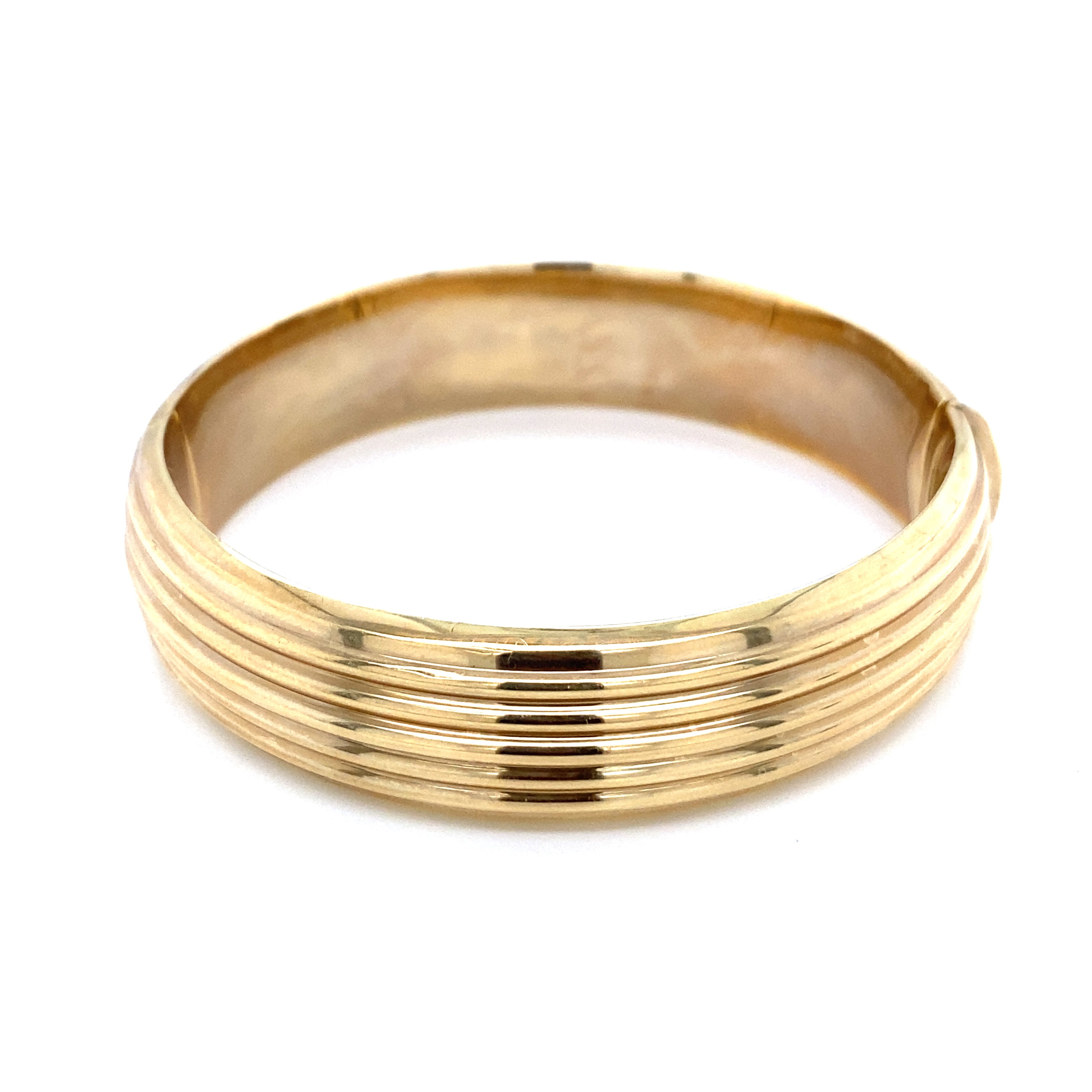 Gold wide fluted bangle 28.8g