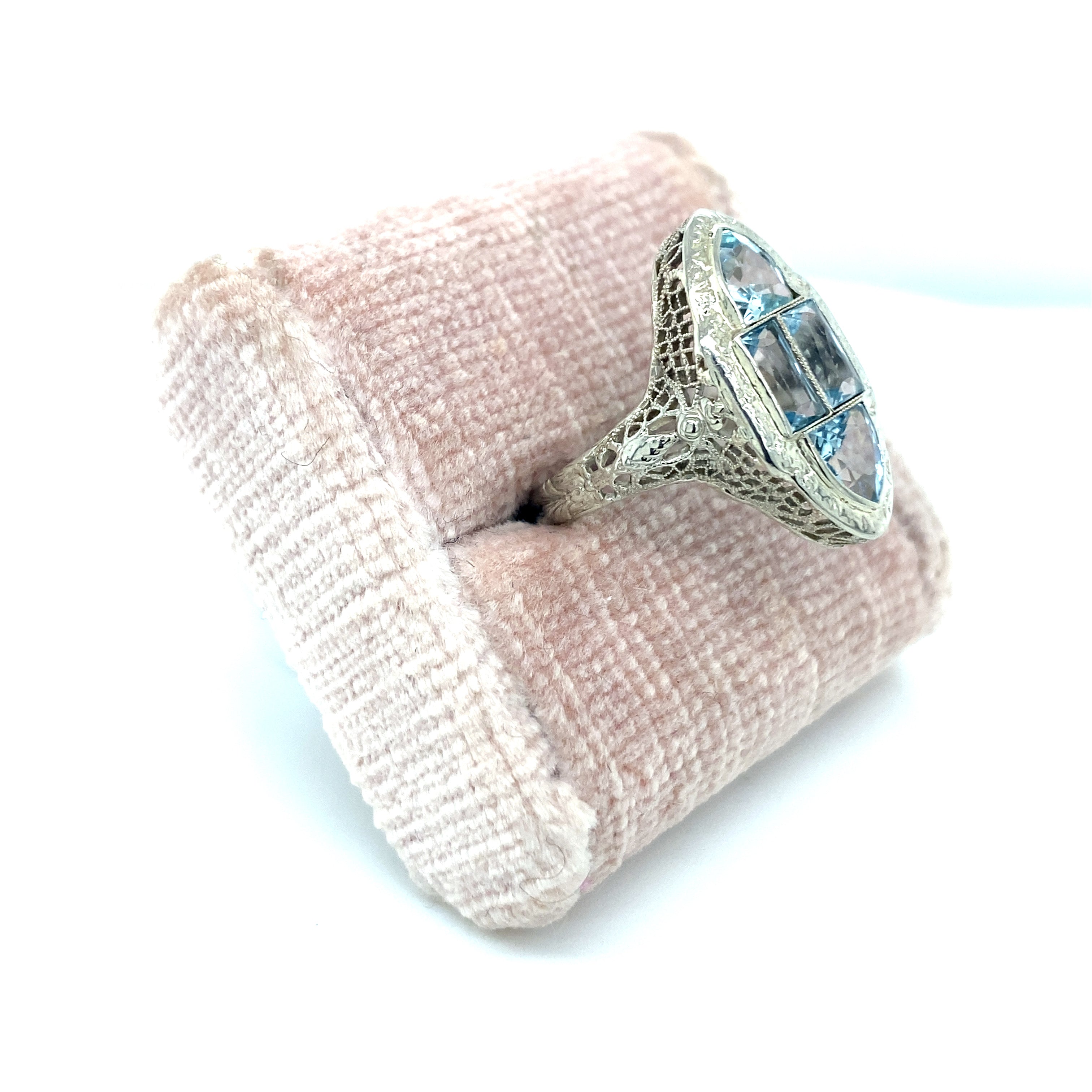 Vintage Aquamarine Art Deco Ring