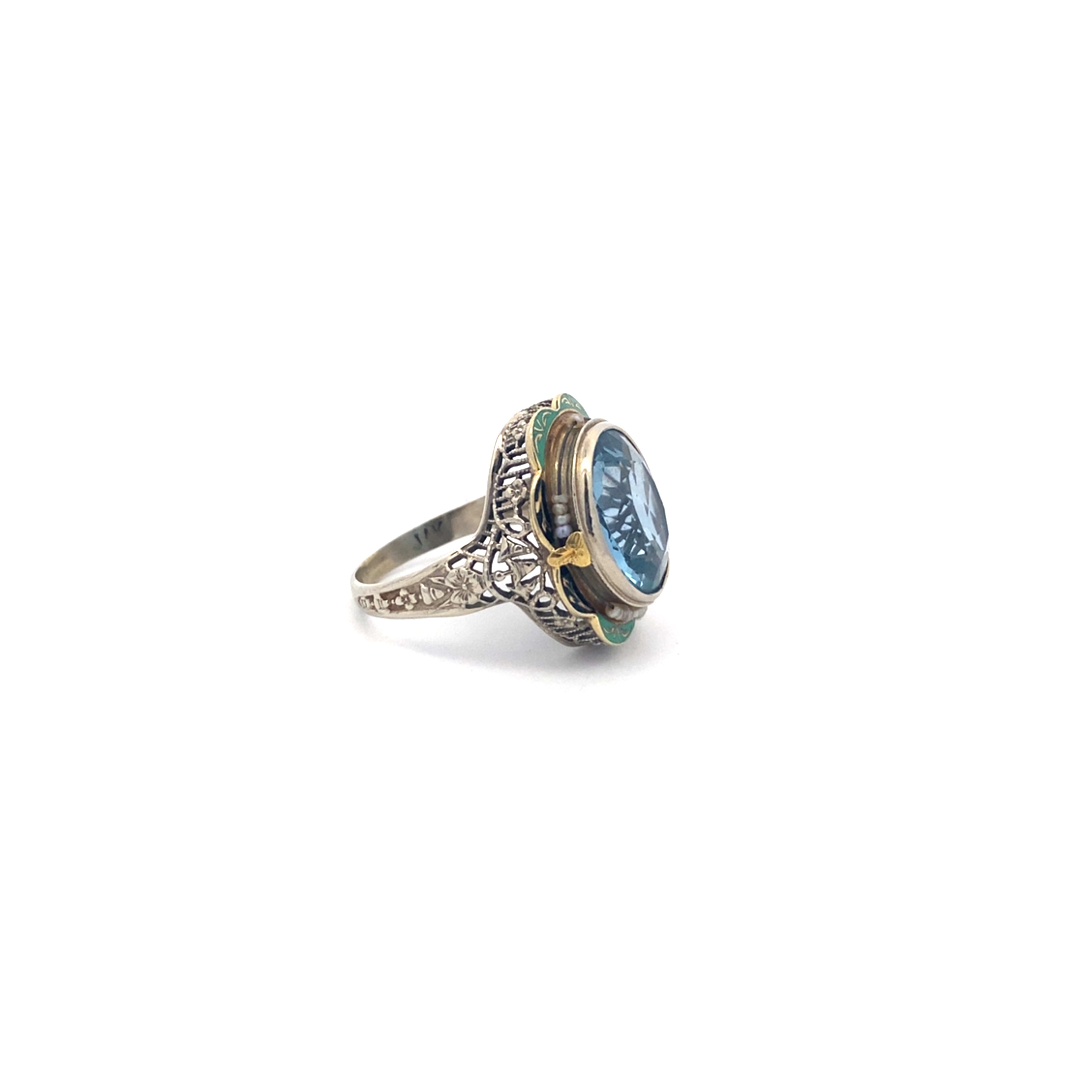 Vintage art deco blue stone ring