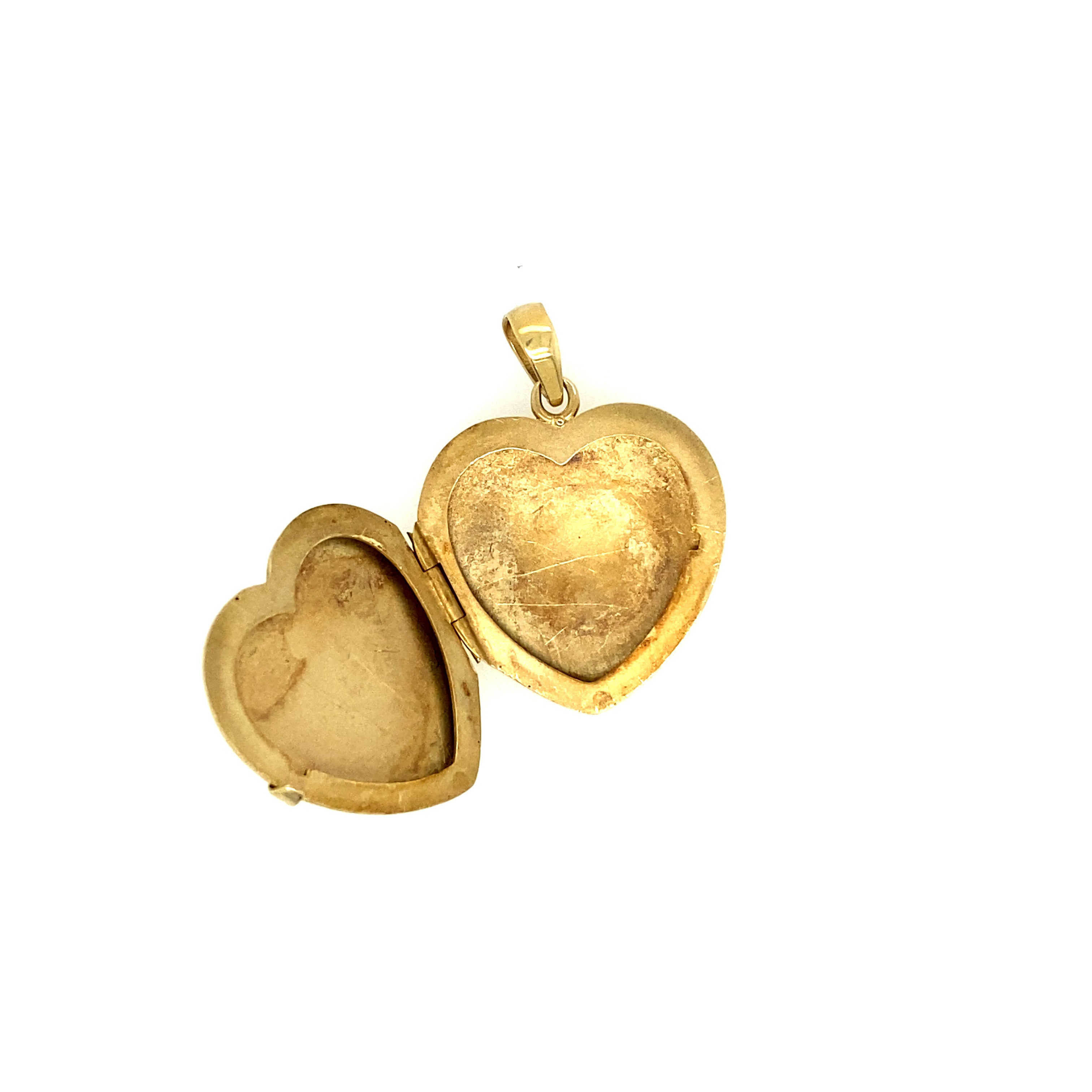 14k Italian Heart Locket with Flower Engraving