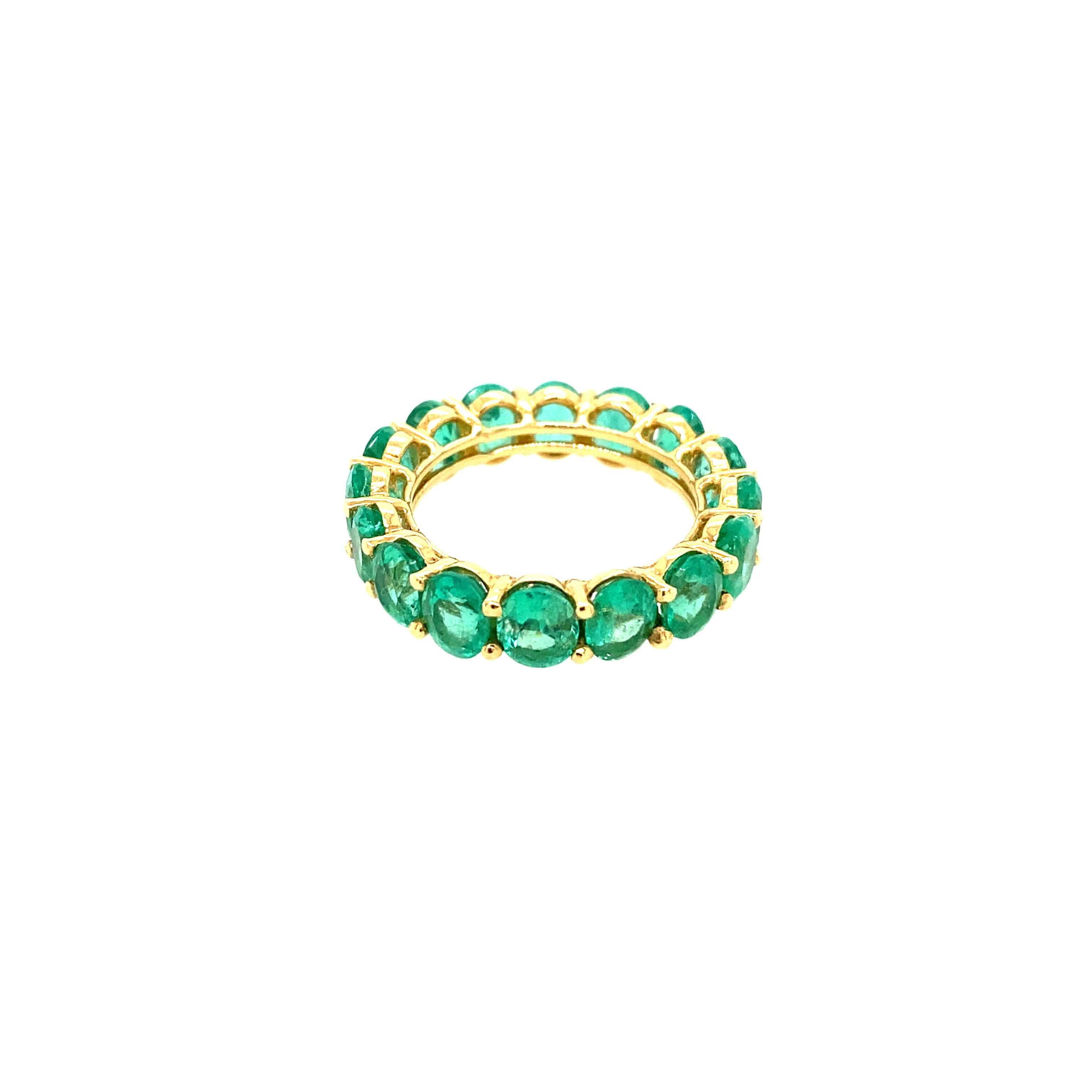 Oval Emerald Band