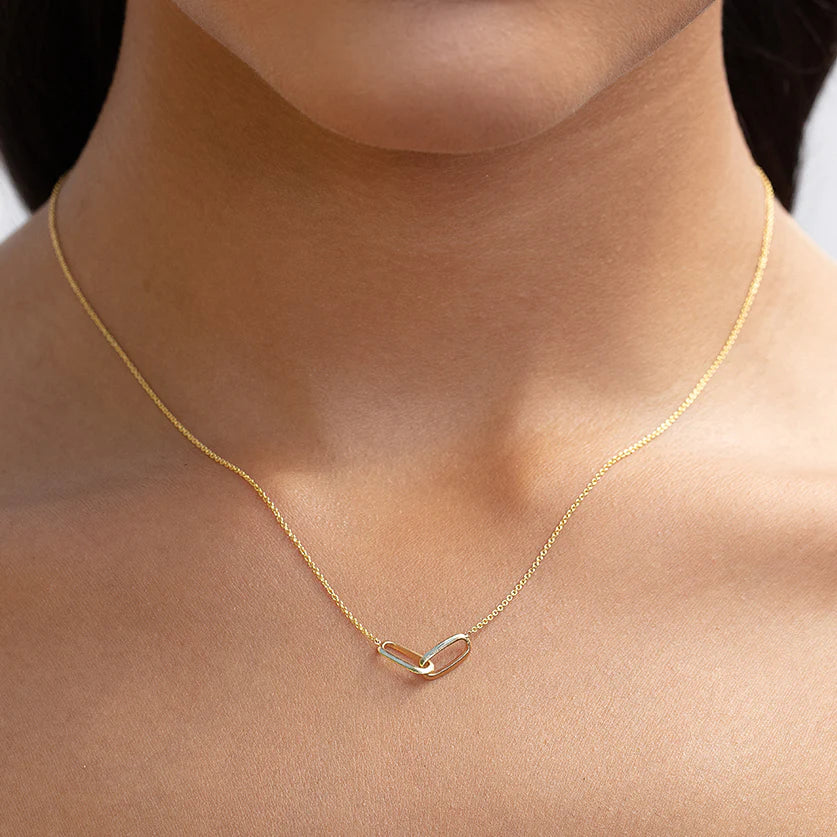 LINKED NECKLACE