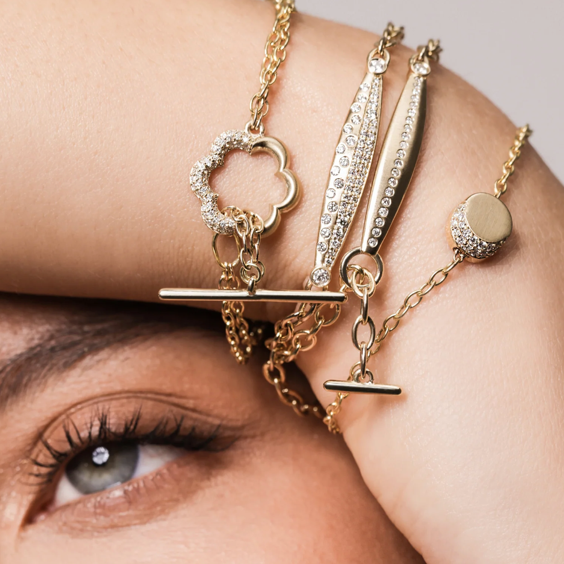PETITE VOYAGE TOGGLE BRACELET