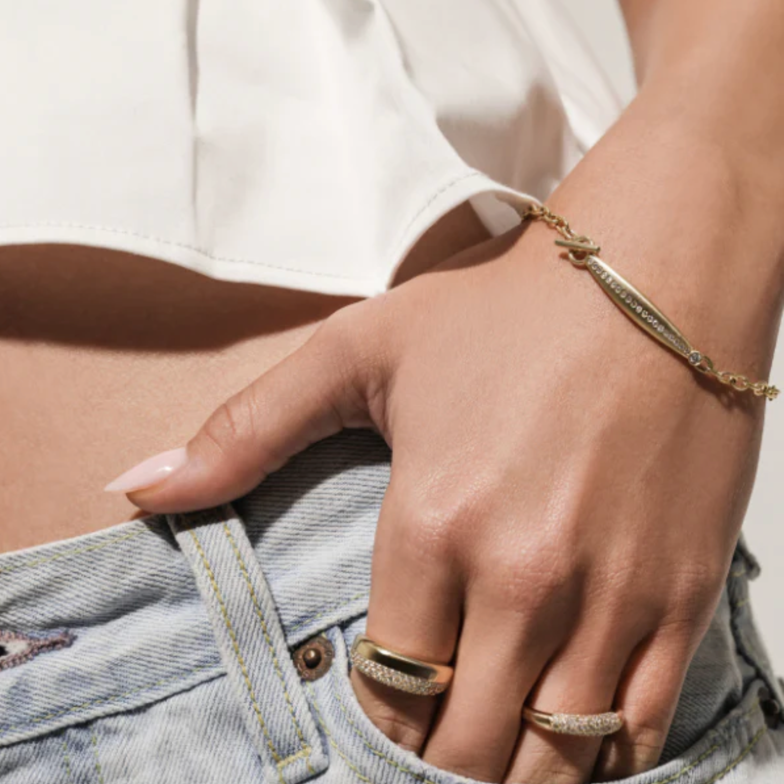 PETITE VOYAGE TOGGLE BRACELET