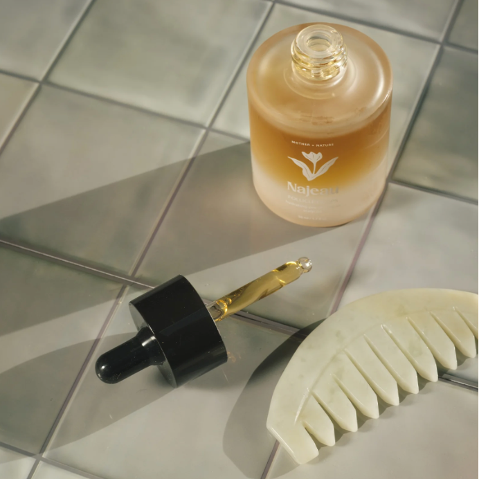 GUA SHA SCALP COMB