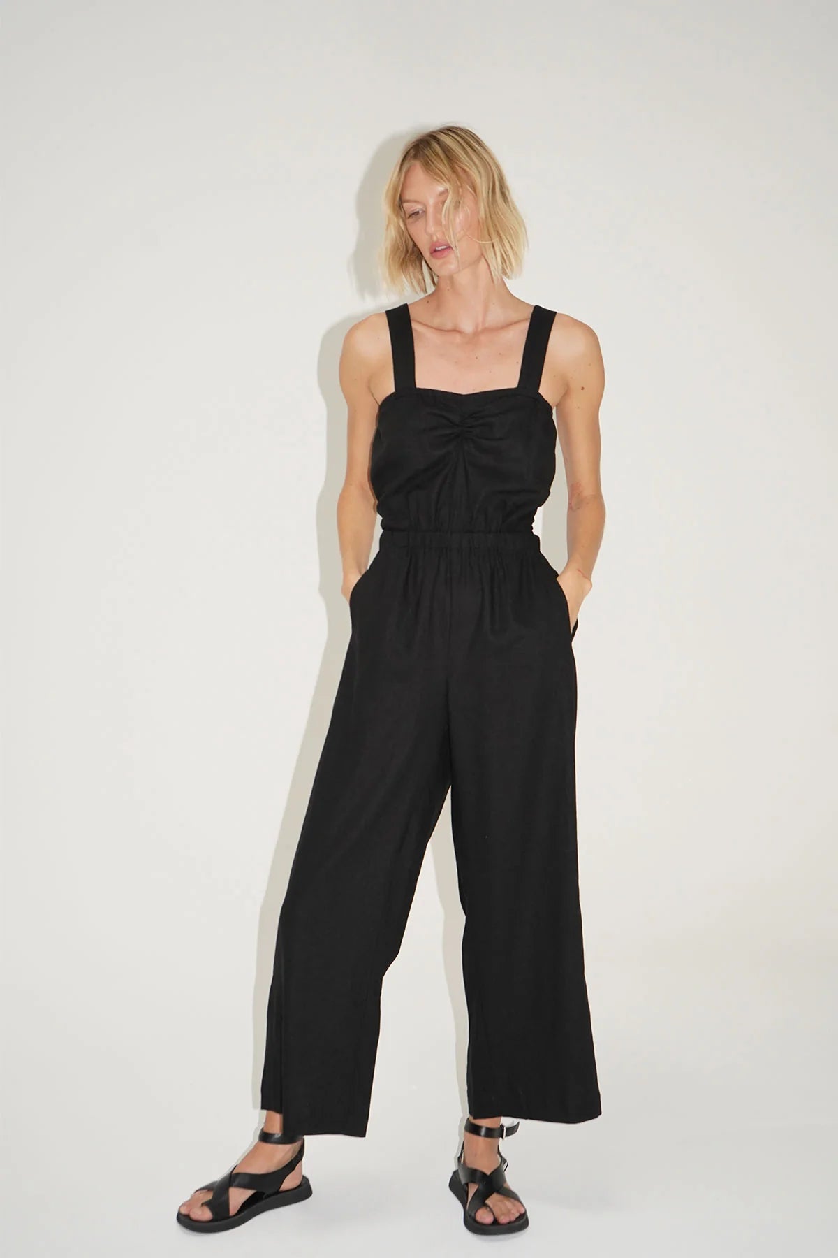 LA ROSA LINEN JUMPSUIT