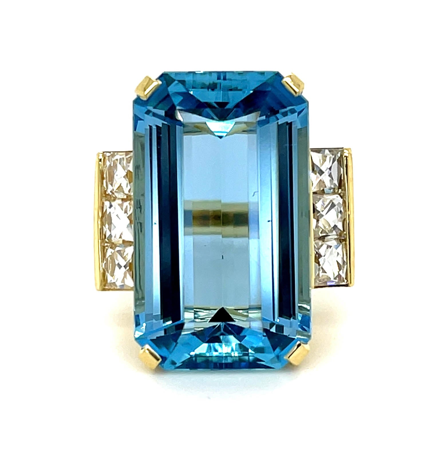 Vintage Aquamarine and Diamond Ring