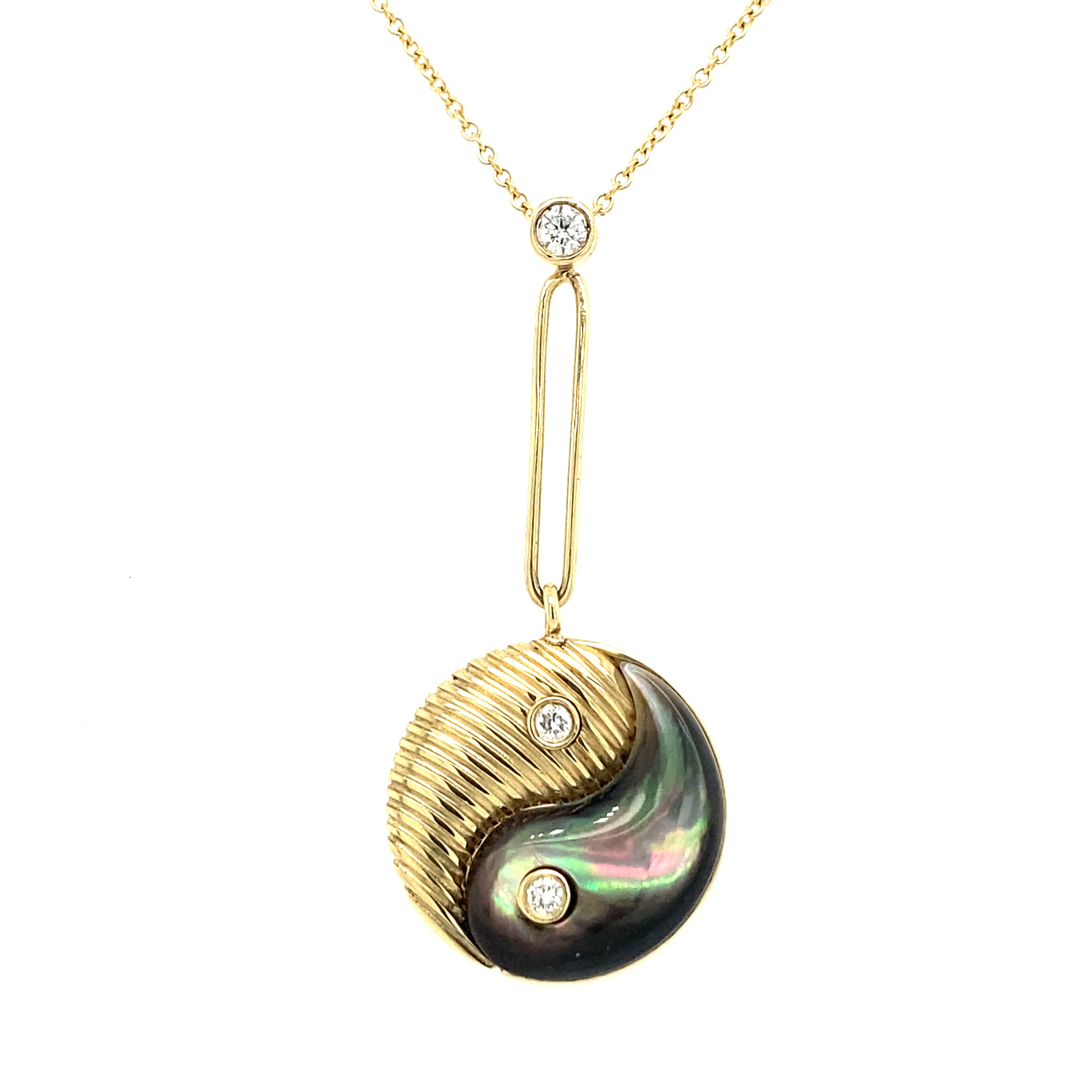 YIN YANG PENDANT - GOLD & DARK MOTHER OF PEARL