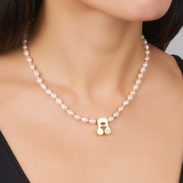 STELLAR LETTER PEARL NECKLACE