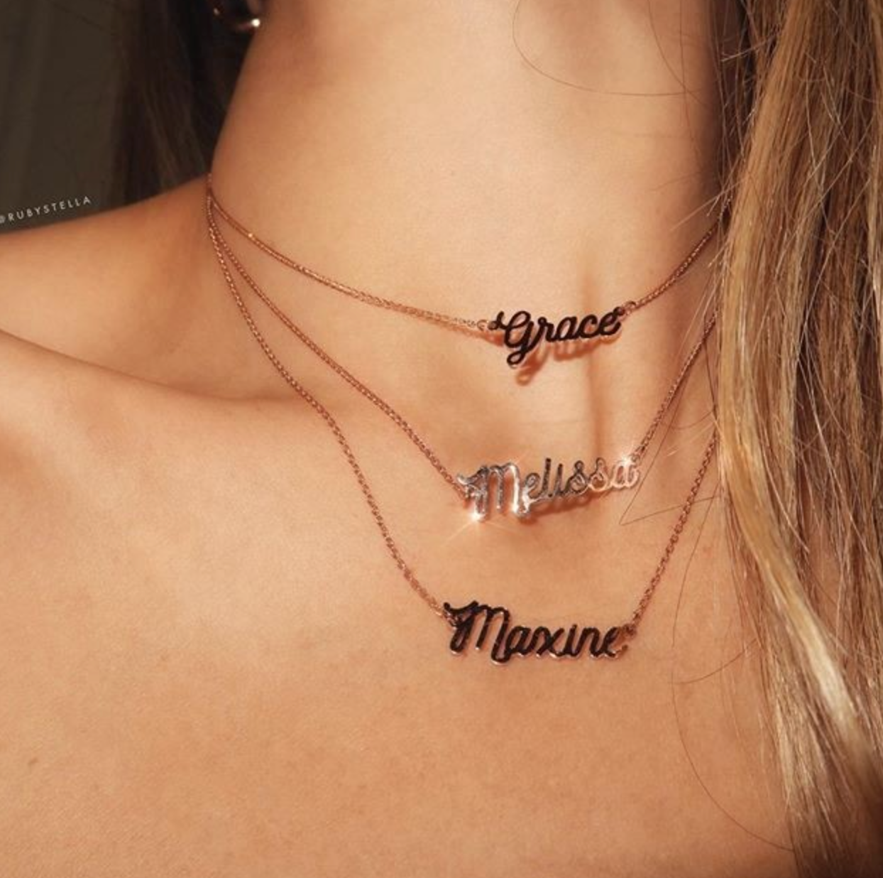 SCRIPT NAMEPLATE NECKLACE