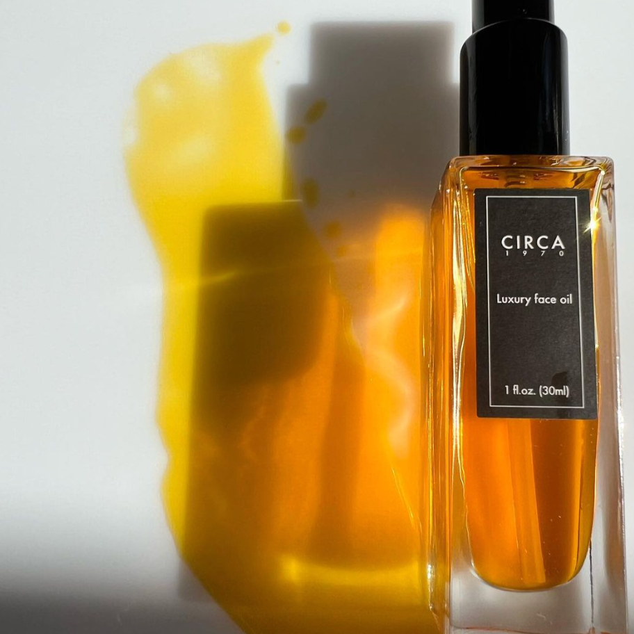 CIRCA 1970 LUXURY FACE OIL